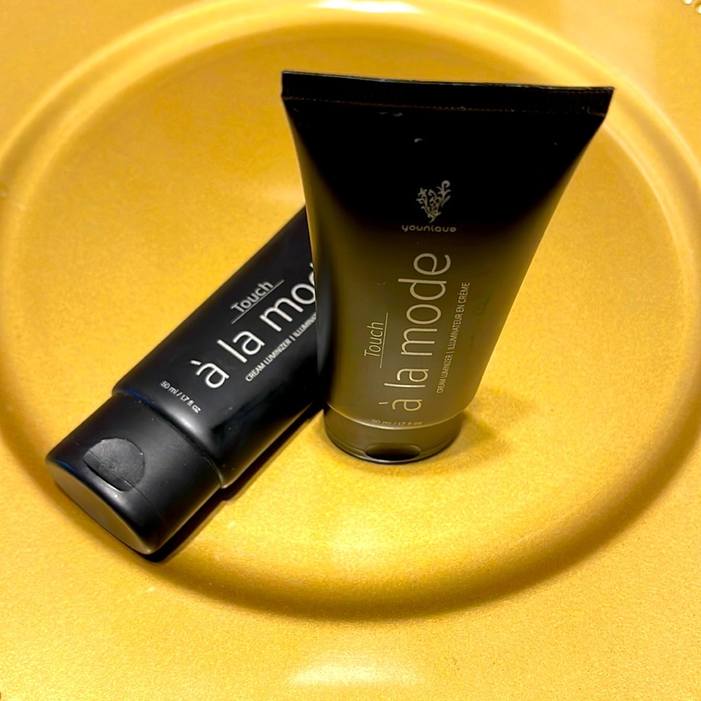 Younique touch a la mode cream luminizer